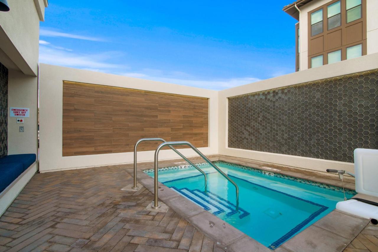 Global Luxury Suites In The Heart Of San Carlos Bagian luar foto